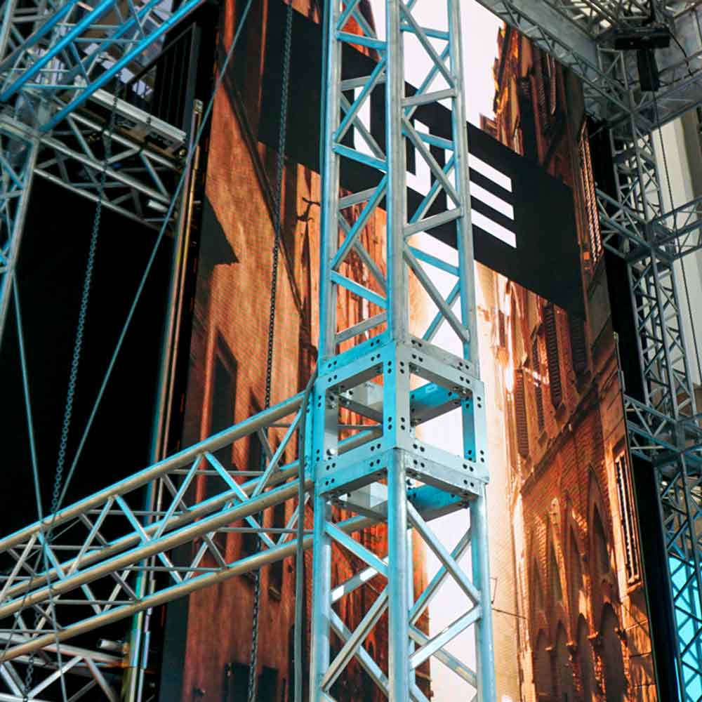 Construction of trusses needed for a stage set
