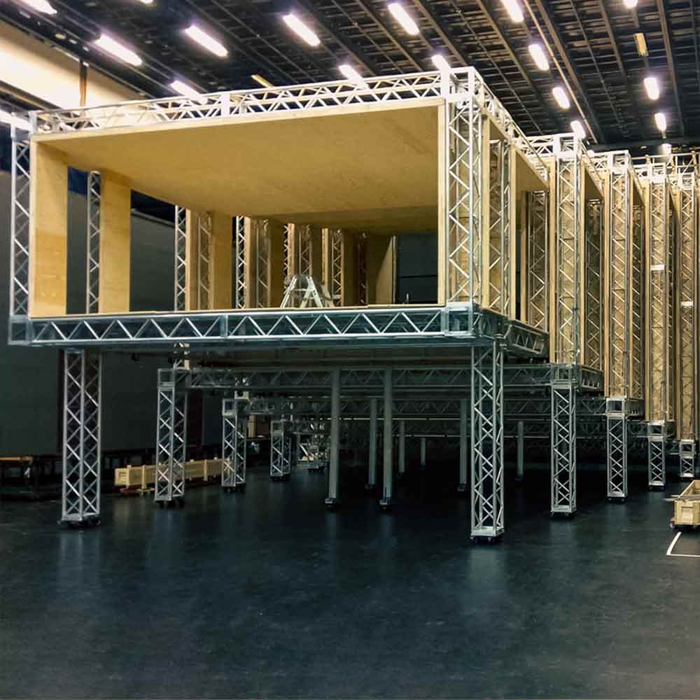 Costum-fit trusses from HOAC for breathtaking stage sets